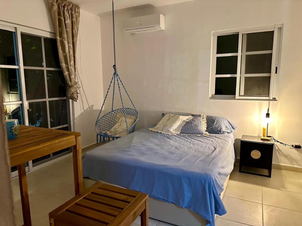 Couette-café Playa Lava *